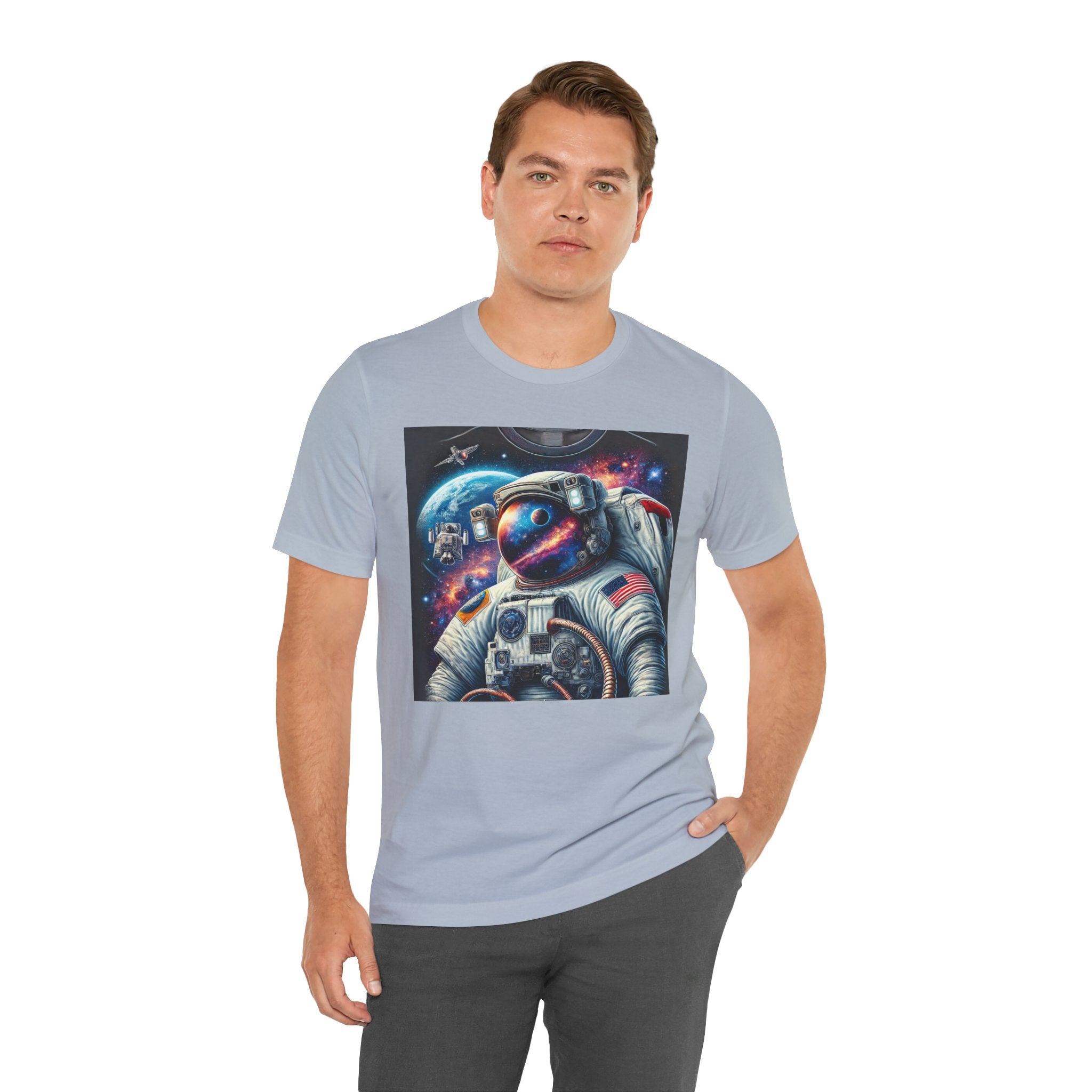 Astronaut in the Cosmos - Εκπληκτική σχεδίαση μπλουζών στο διάστημα για λάτρεις της επιστήμης και της επιστημονικής φαντασίας